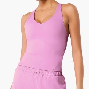 SPANX NEW Get Moving
V-Neck Shelf Tank